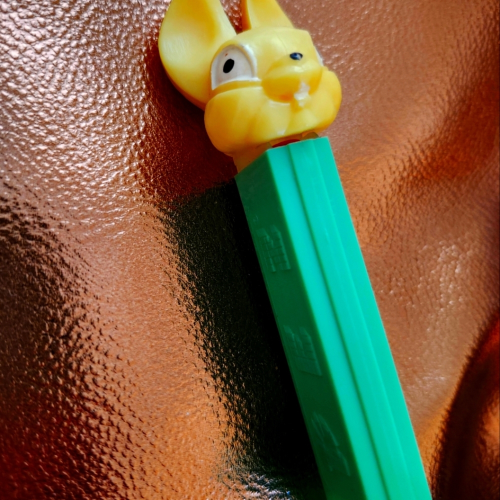 Fat Eared Yellow Bunny Pez Dispenser